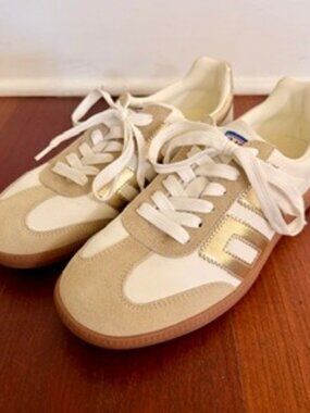 Back 70 Cloud Sneakers in Beige Size 38